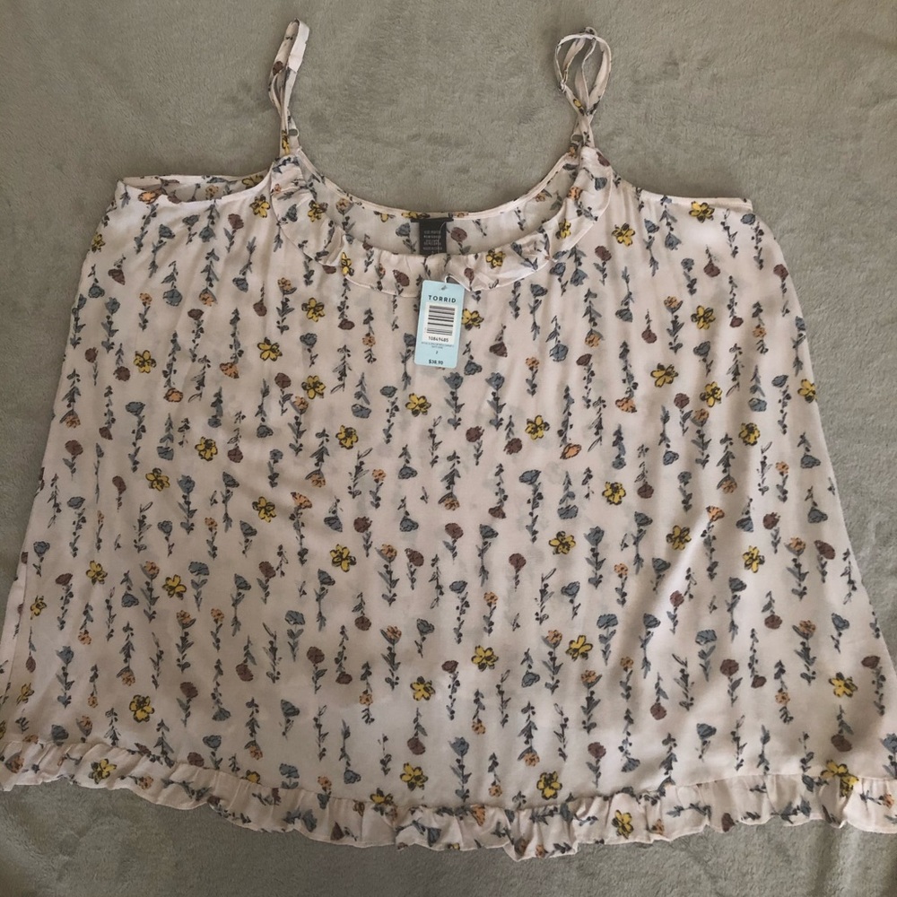 Floral ruffles tank top
